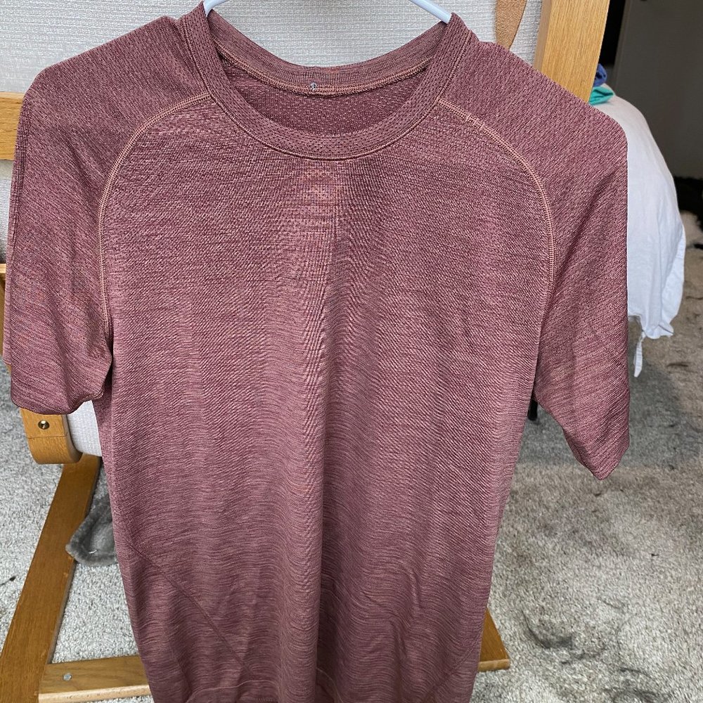 Lululemon Men's SS Shirt - Size S